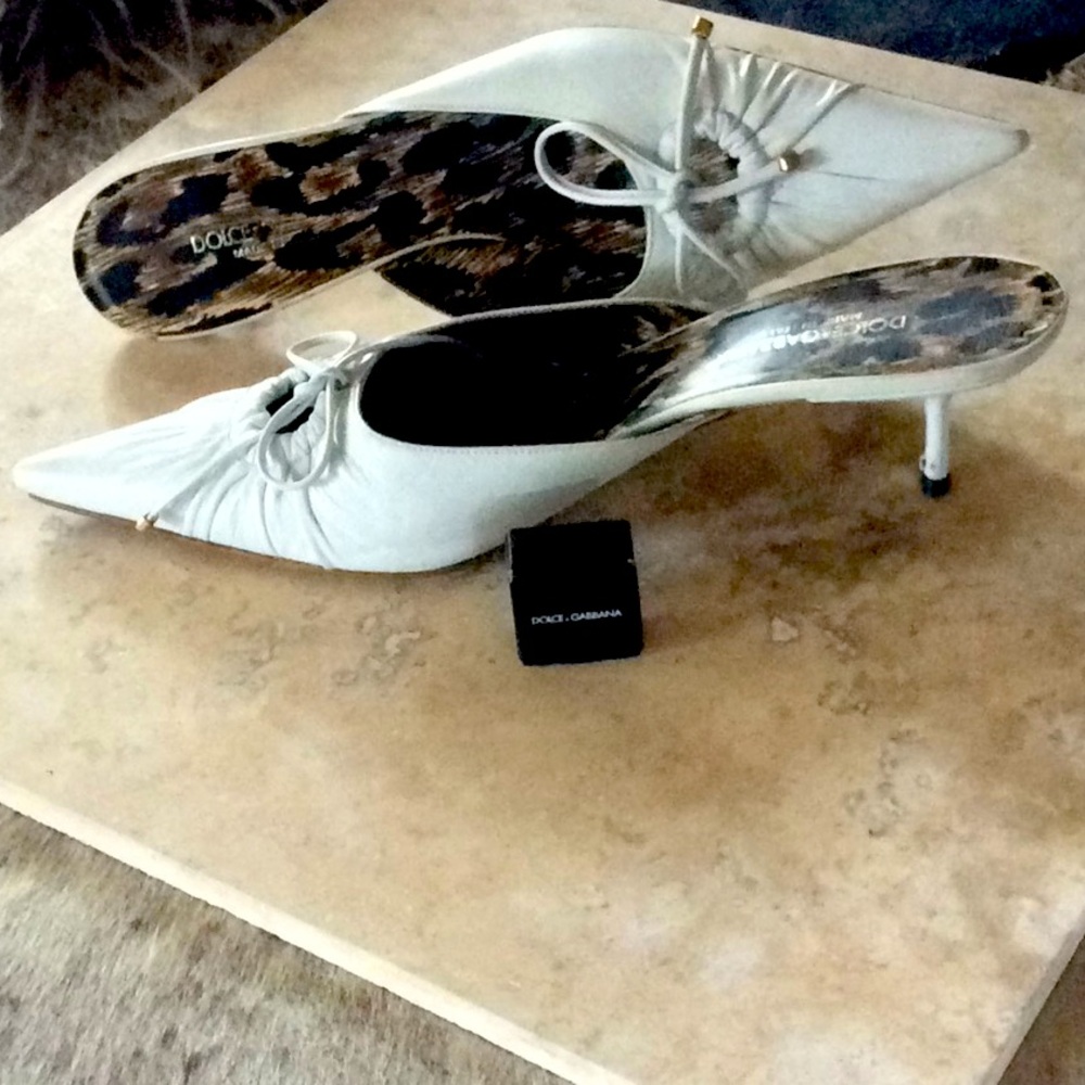 Dolce & Gabbana heels white